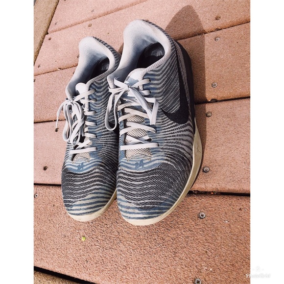 MENS GREY NIKE SHOES RUNING SIZE 10 - Picture 2 of 6